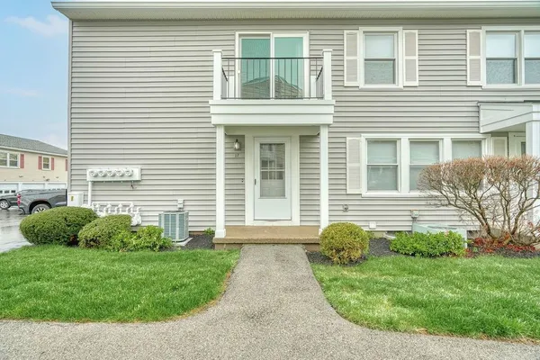 $189,900 | 17 Eagle Lane, Perinton, NY 14450