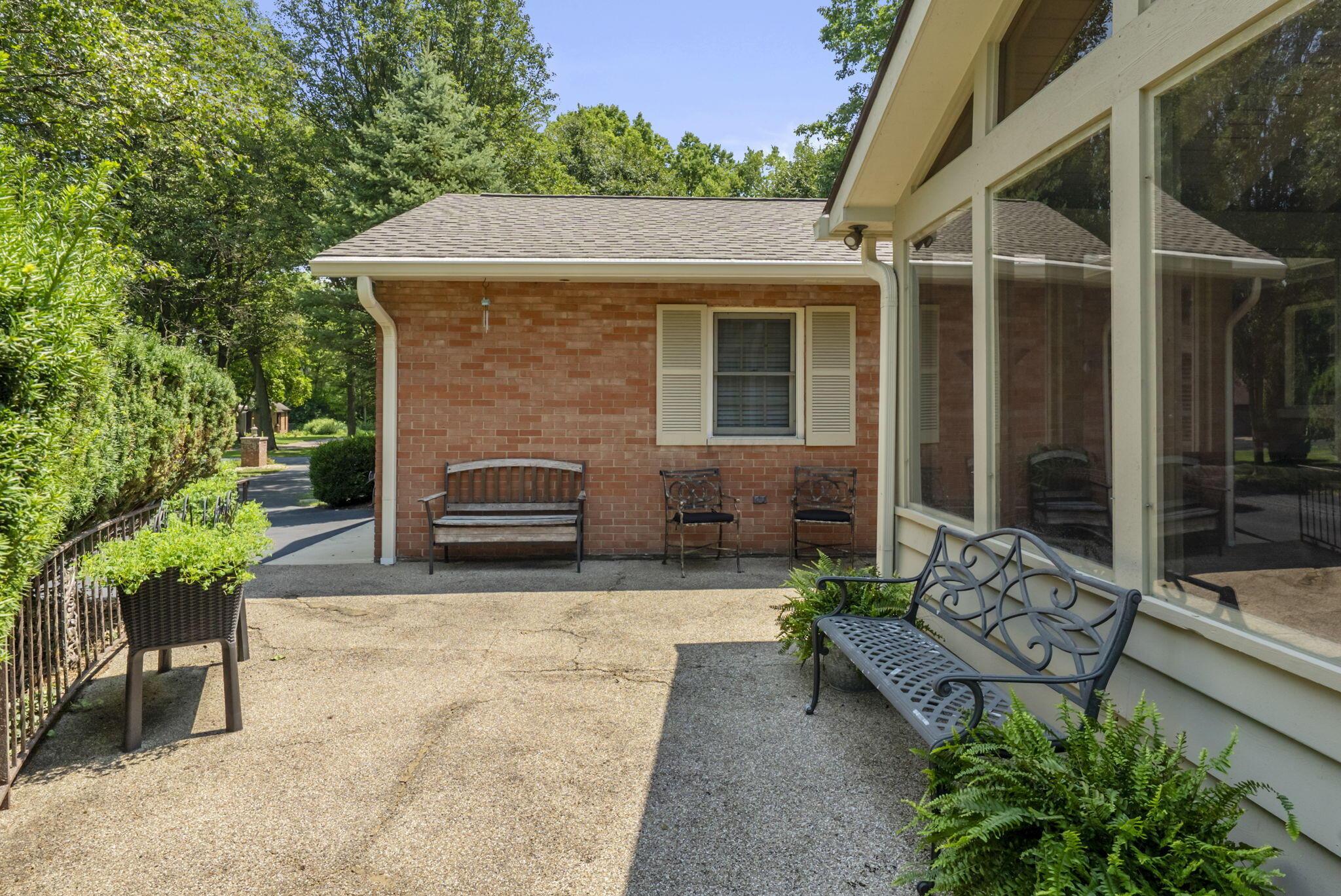 4500 Dublin Road, Unit 452 Columbus, OH 43221 - Photo 46 of 60 4500 16