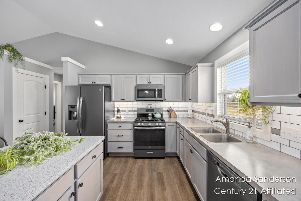 10491 Rockfield Road Allendale, MI 49401 - Photo 6 of 21 IMG_1005