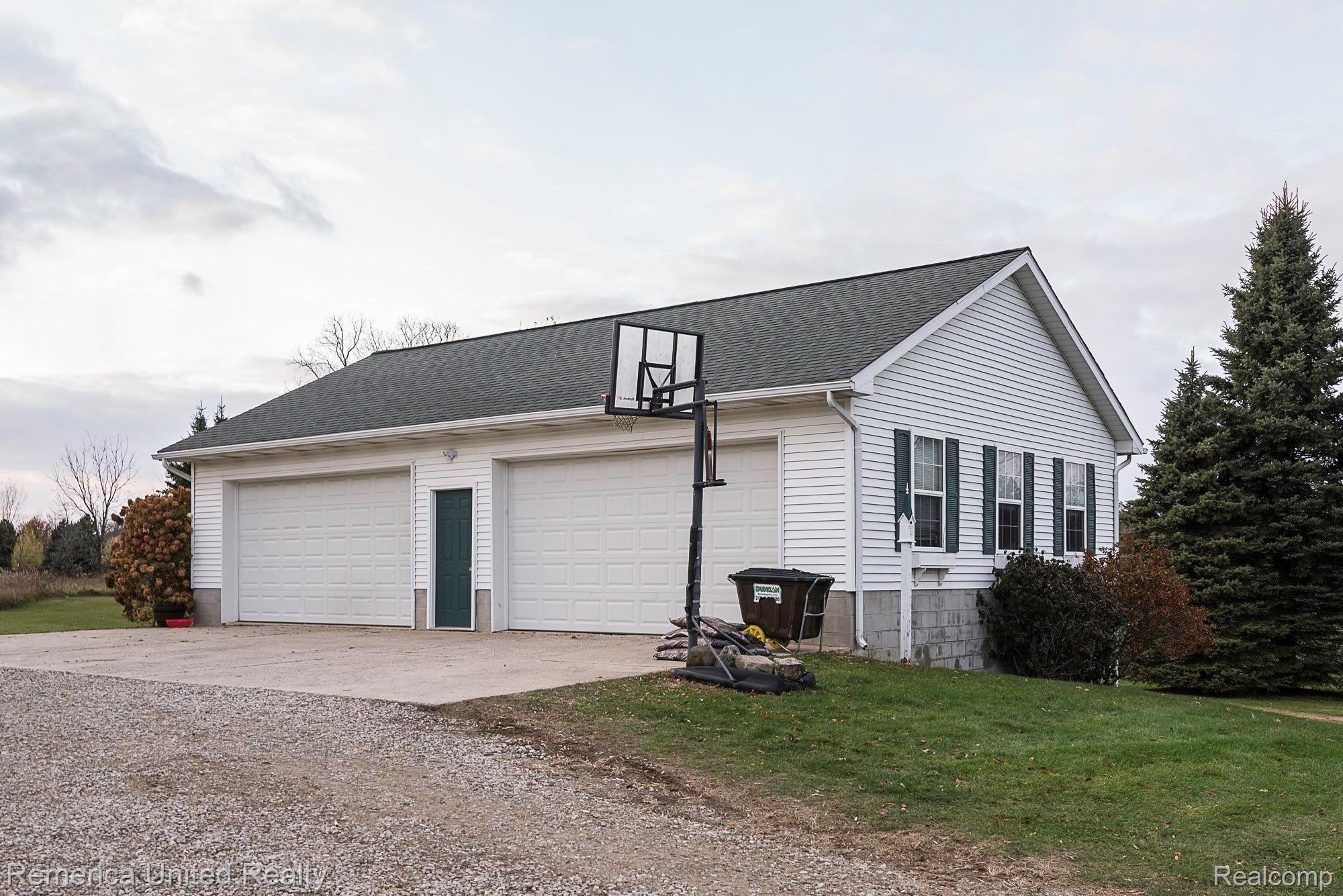 3851 Argentine Road Howell, MI 48855 - Photo 59 of 73 DSC_25589.jpg