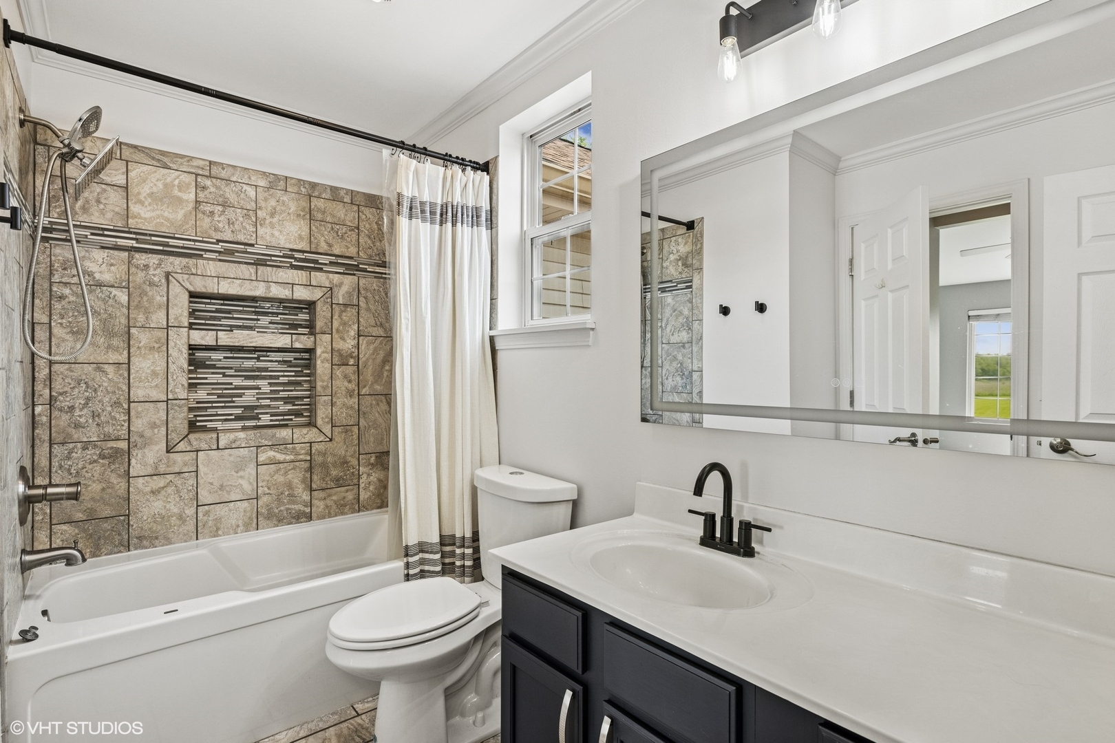 11009 Cape Cod Lane Huntley, IL 60142 - Photo 10 of 19