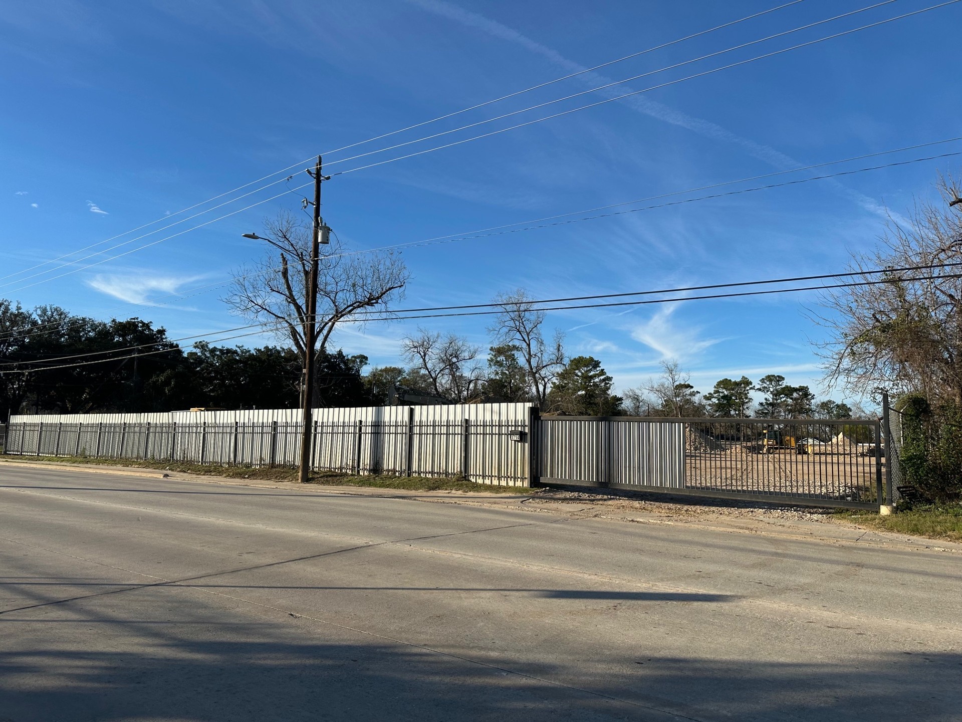 1714 West Little York Road Houston, TX 77088 - Photo 8 of 10 a view of a terrace