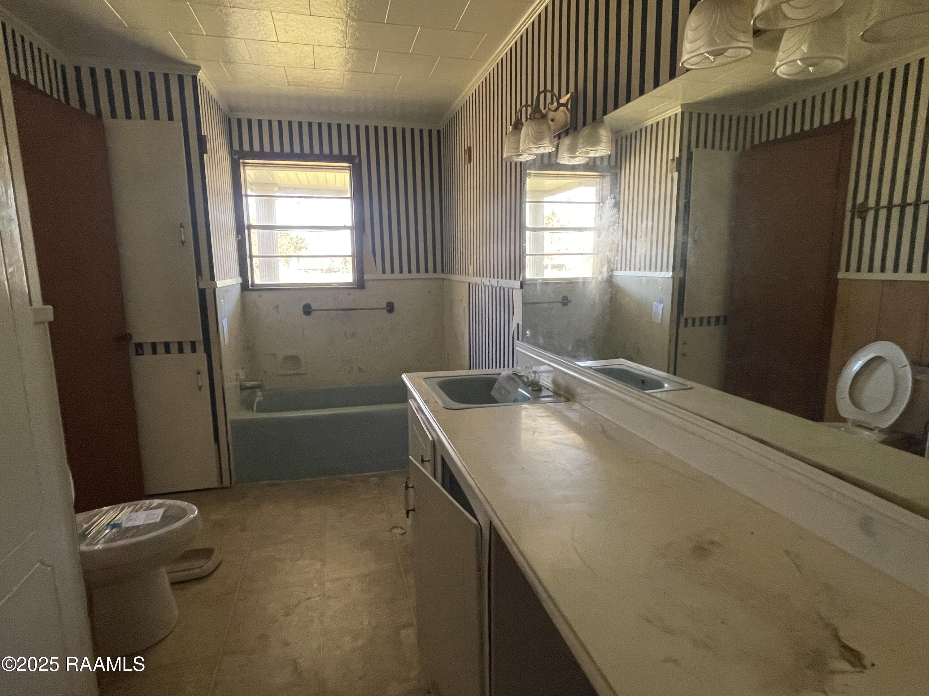 910 South Railroad Street Delcambre, LA 70528 - Photo 14 of 24 IMG_1978