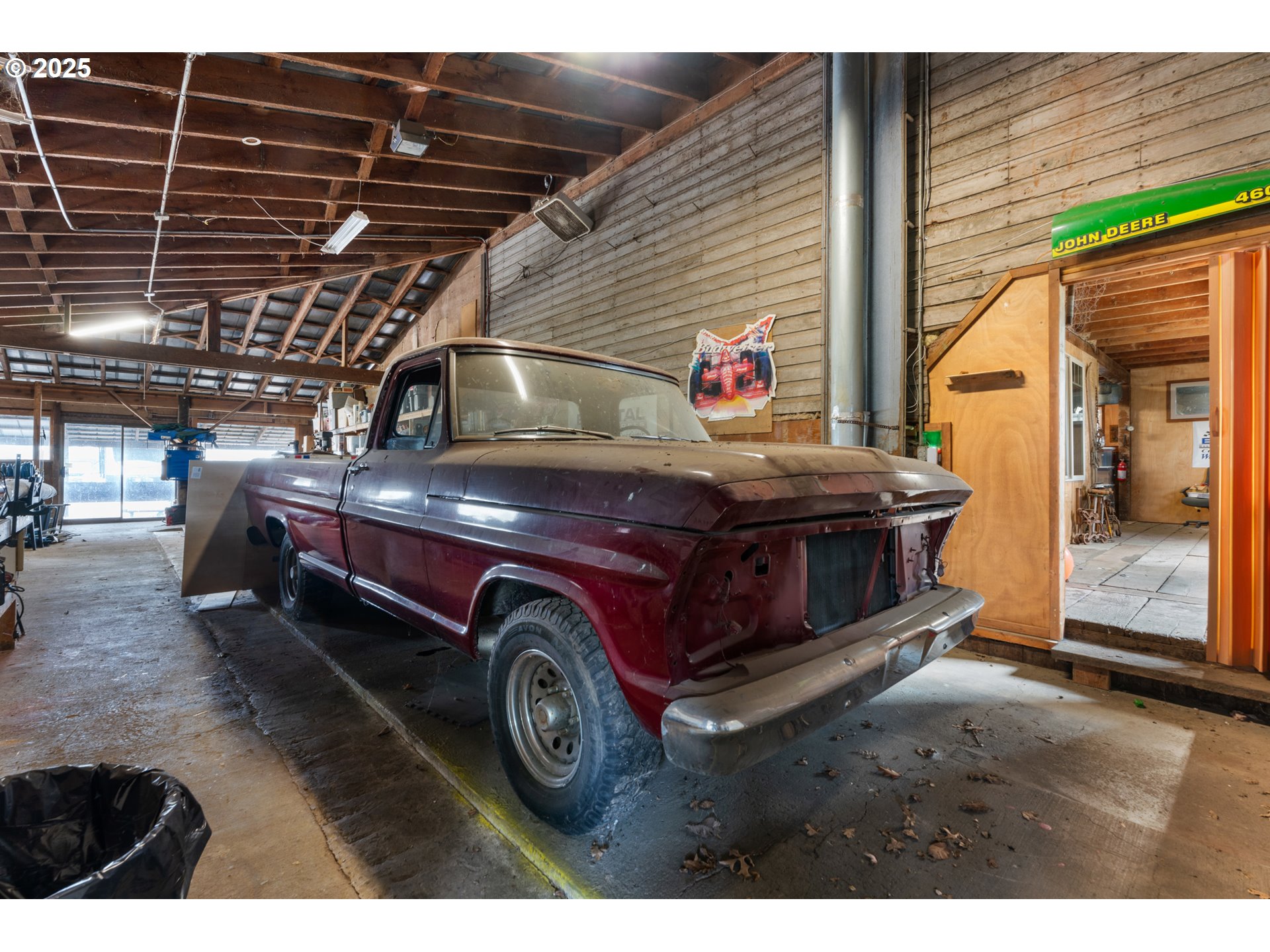 8747 South Heinz Road Canby, OR 97013 - Photo 32 of 48 a view of a car in garage