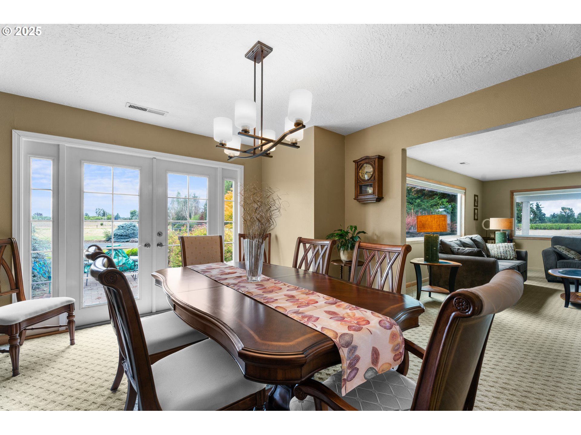 8747 South Heinz Road Canby, OR 97013 - Photo 8 of 48 a view of a dining room with furniture
