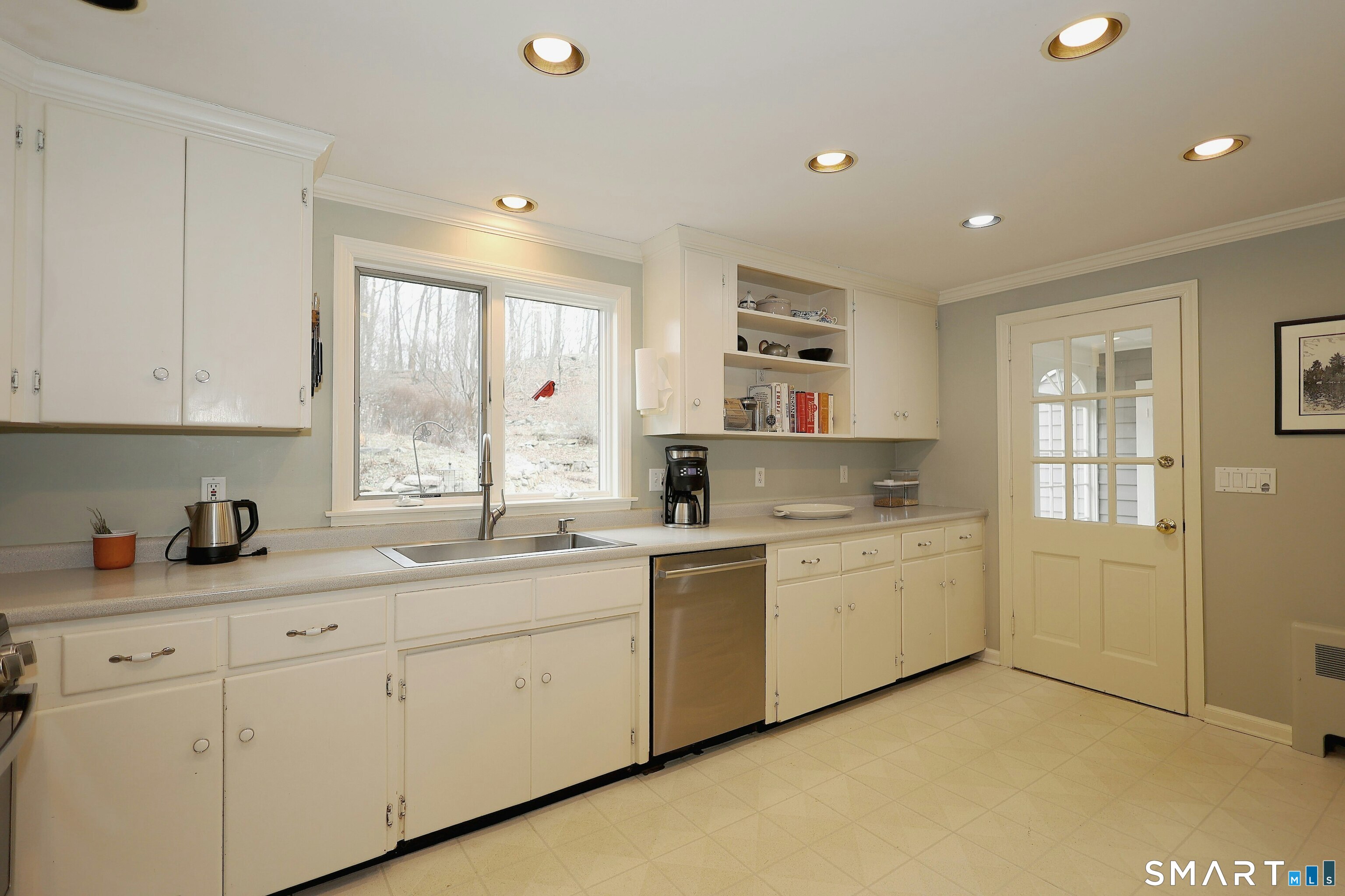 172 Gallows Hill Road Redding, CT 06896 - Photo 18 of 40