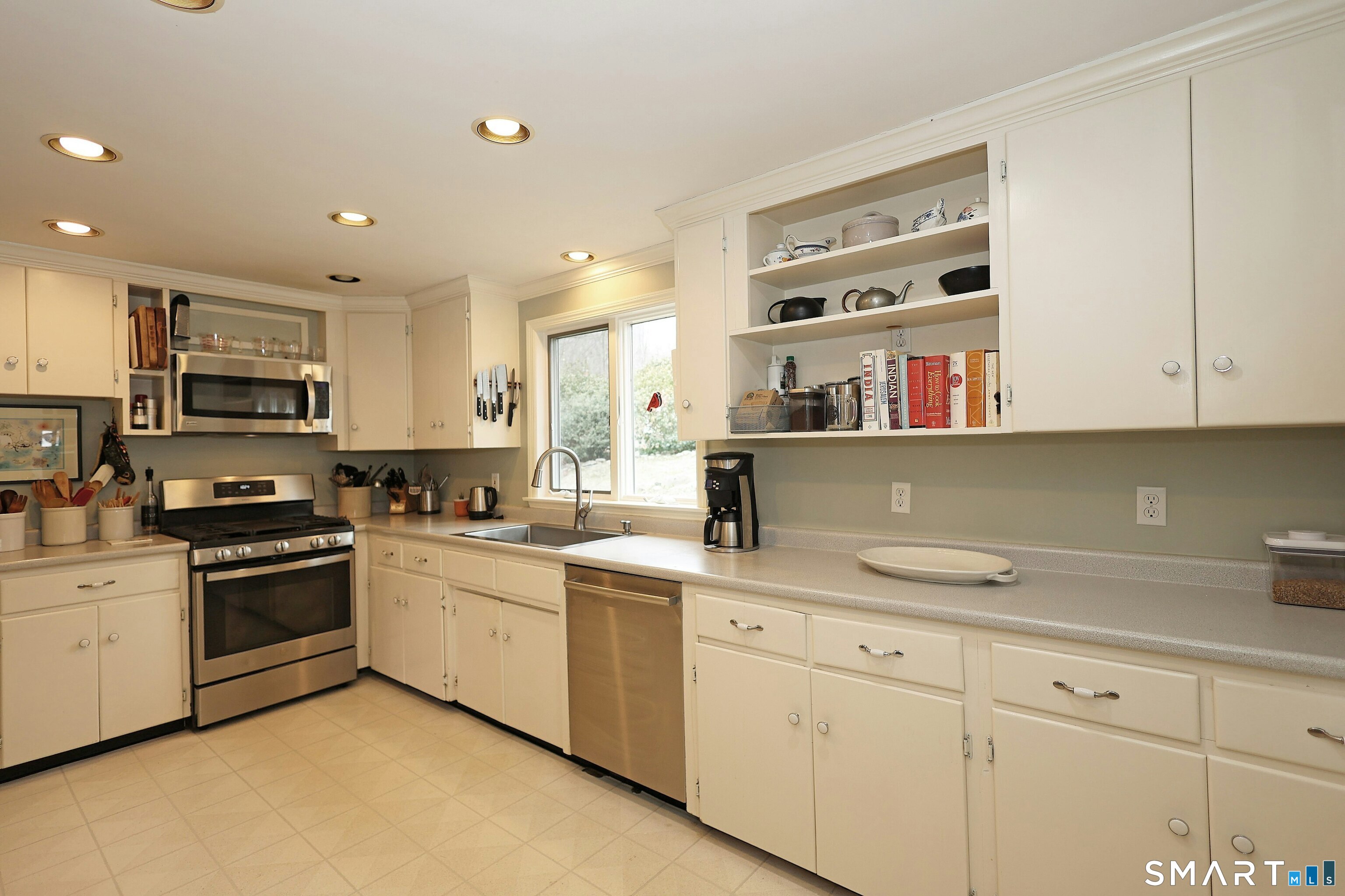 172 Gallows Hill Road Redding, CT 06896 - Photo 19 of 40