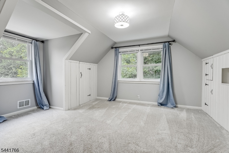 27 Dogwood Road Morris Plains, NJ 07950 - Photo 15 of 25