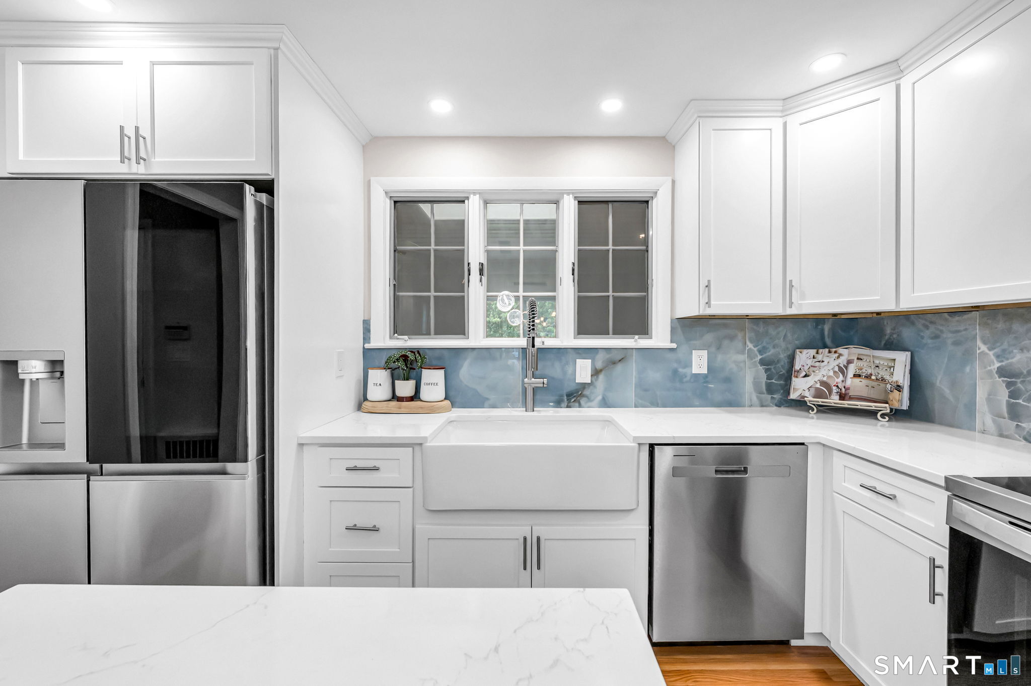 261 Simsbury Road West Hartford, CT 06117 - Photo 15 of 40