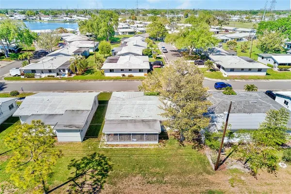 $229,000 | 4192 96th Avenue North, Unit 4192, Pinellas Park, FL 33782