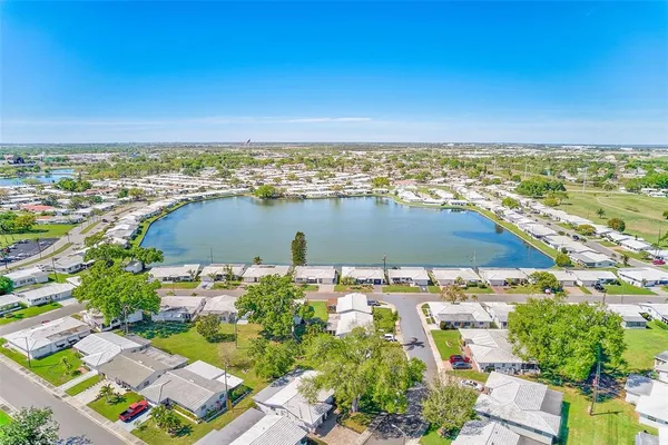 $229,000 | 4192 96th Avenue North, Unit 4192, Pinellas Park, FL 33782