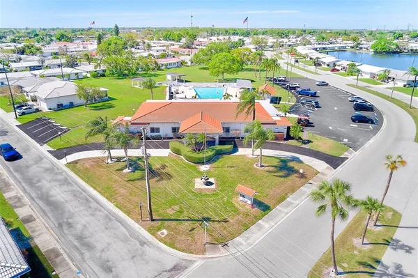 $229,000 | 4192 96th Avenue North, Unit 4192, Pinellas Park, FL 33782