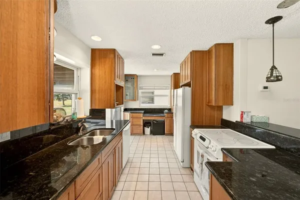 $229,000 | 4192 96th Avenue North, Unit 4192, Pinellas Park, FL 33782