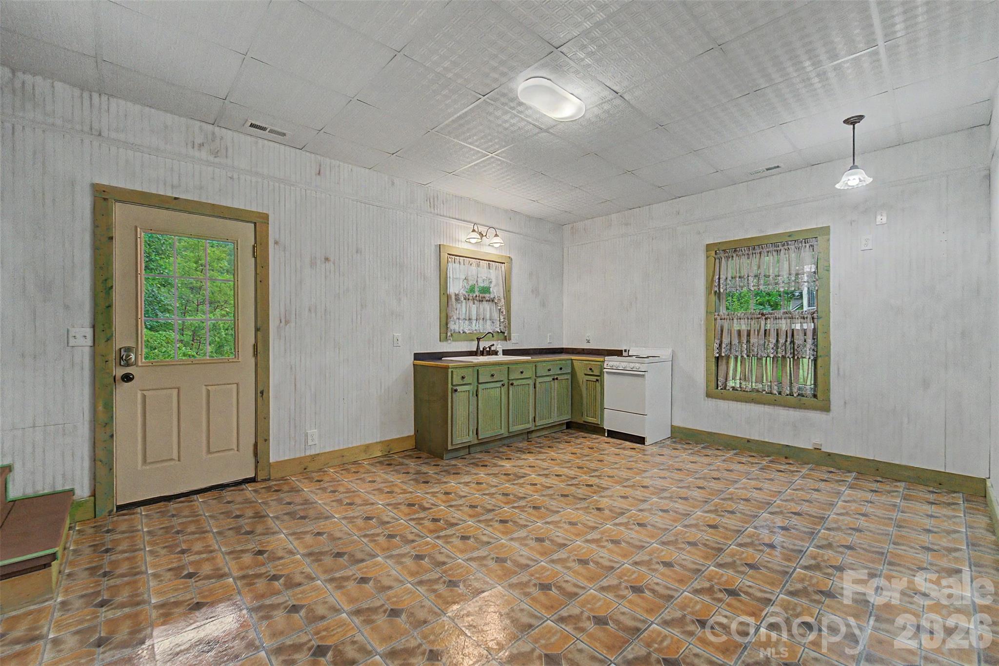 77 Pigeon Creek Road Bryson City, NC 28713 - Photo 25 of 47