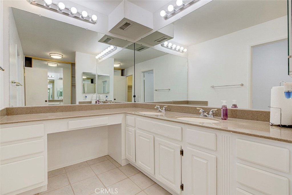 1325 Valley View Road, Unit 301 Glendale, CA 91202 - Photo 35 of 43