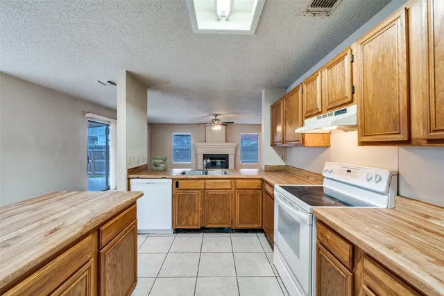 $299,900 | 6903 Beech Trail Drive, San Antonio, TX 78244