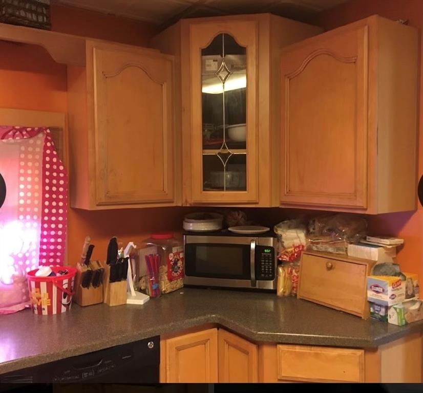 815 8th Street McKees Rocks, PA 15136 - Photo 3 of 9 Gallery Image 3