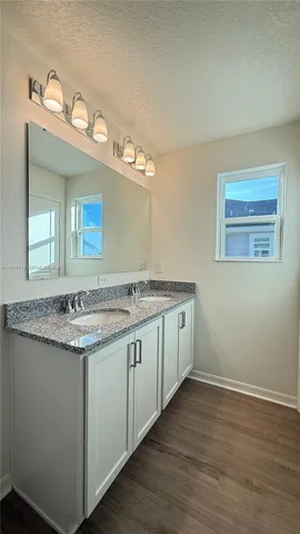 $1,950 | 410 Sequoia Drive, Unit 77, Lake Wales, FL 33859