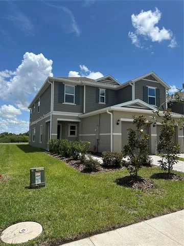 $2,100 | 410 Sequoia Drive, Unit 77, Lake Wales, FL 33859