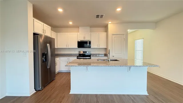 $1,950 | 410 Sequoia Drive, Unit 77, Lake Wales, FL 33859