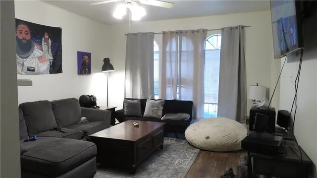 $2,450 | 2529 Rio Grande Street, Unit 70, Austin, TX 78705