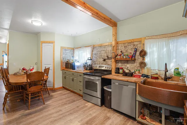 $290,000 | 60 South 850th Street East, Declo, ID 83323