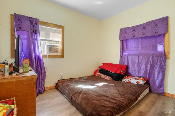 $275,000 | 60 South 850th Street East, Declo, ID 83323