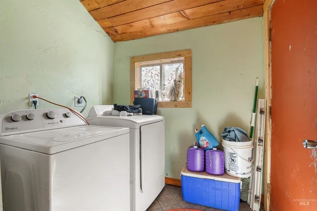 $290,000 | 60 South 850th Street East, Declo, ID 83323