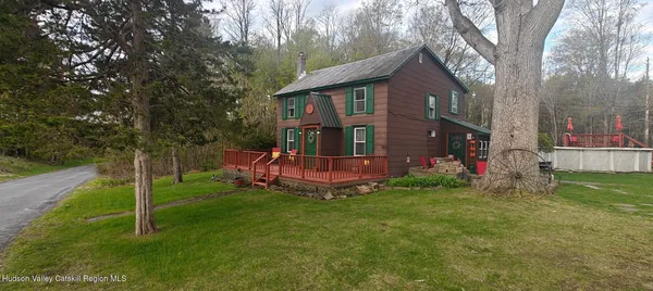 $369,900 | 171 Willow Brook Drive, Surprise, NY 12176