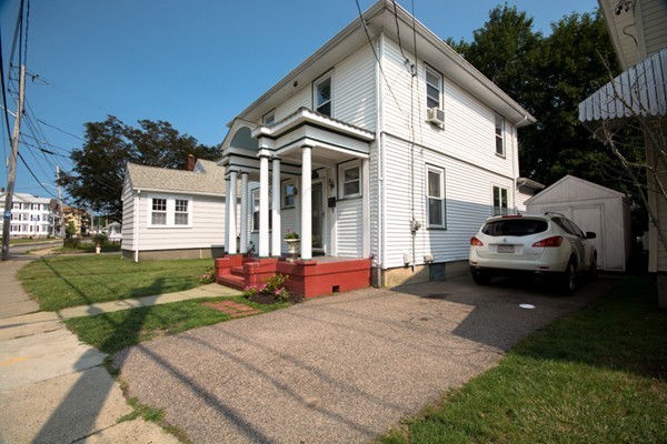 512 New Boston Road Fall River, MA 02720 - Photo 3 of 30 Gallery Image 3
