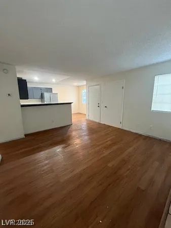 $1,100 | 1983 Cosmic Drive, Unit 193, Las Vegas, NV 89115