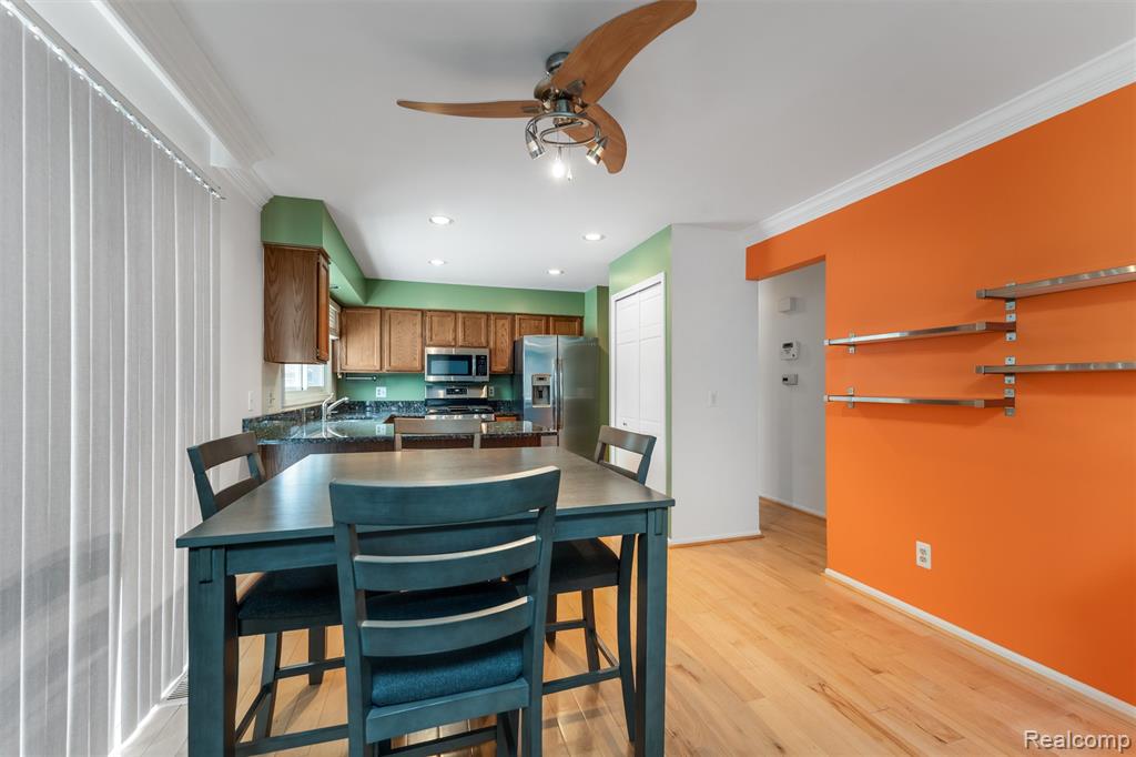 388 Huntington Court Rochester Hills, MI 48307 - Photo 11 of 37