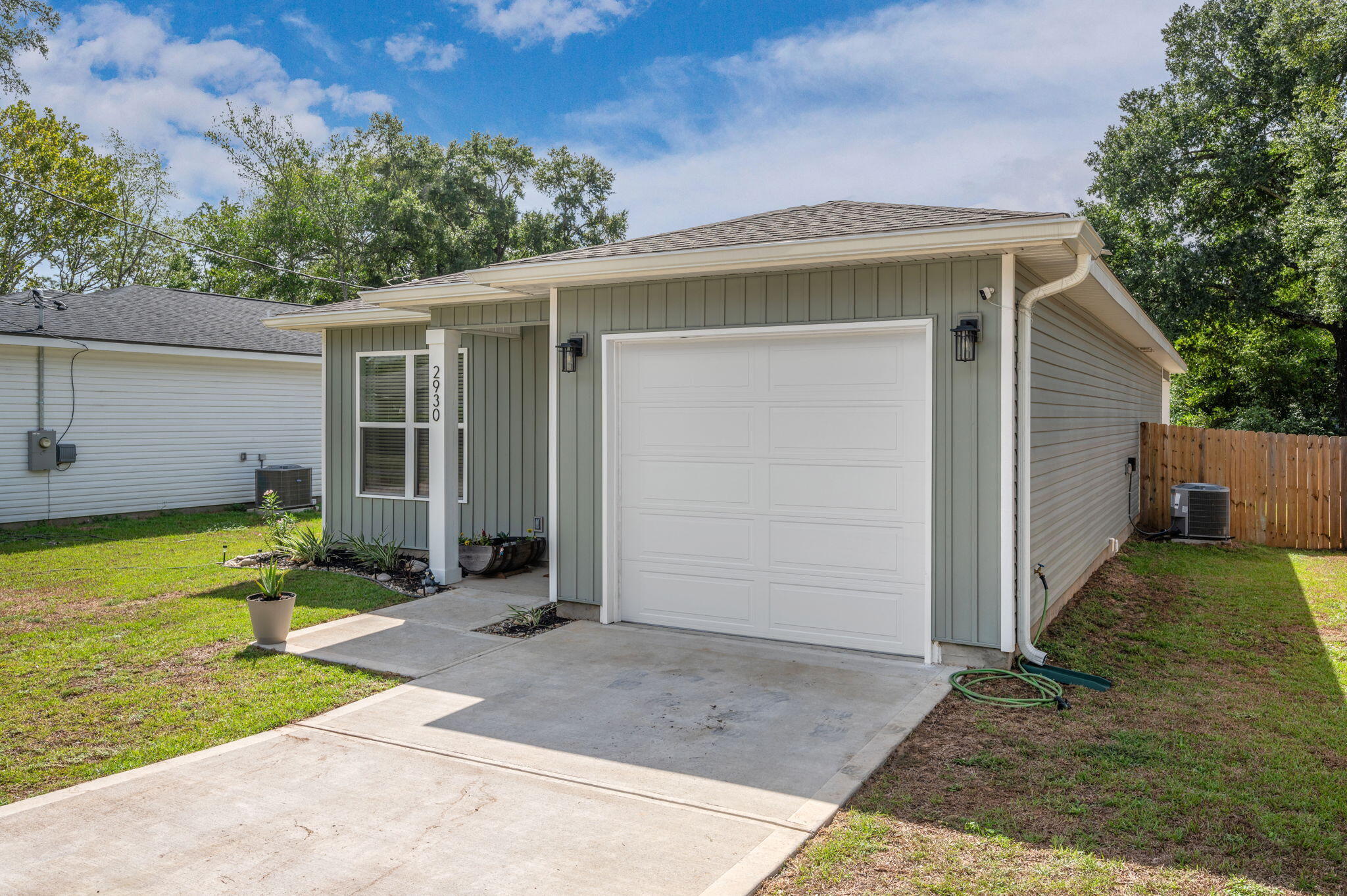 2930 McCarty Avenue Crestview, FL 32539 - Photo 3 of 36 3-web-or-mls-2930-mccarty-ave - Copy