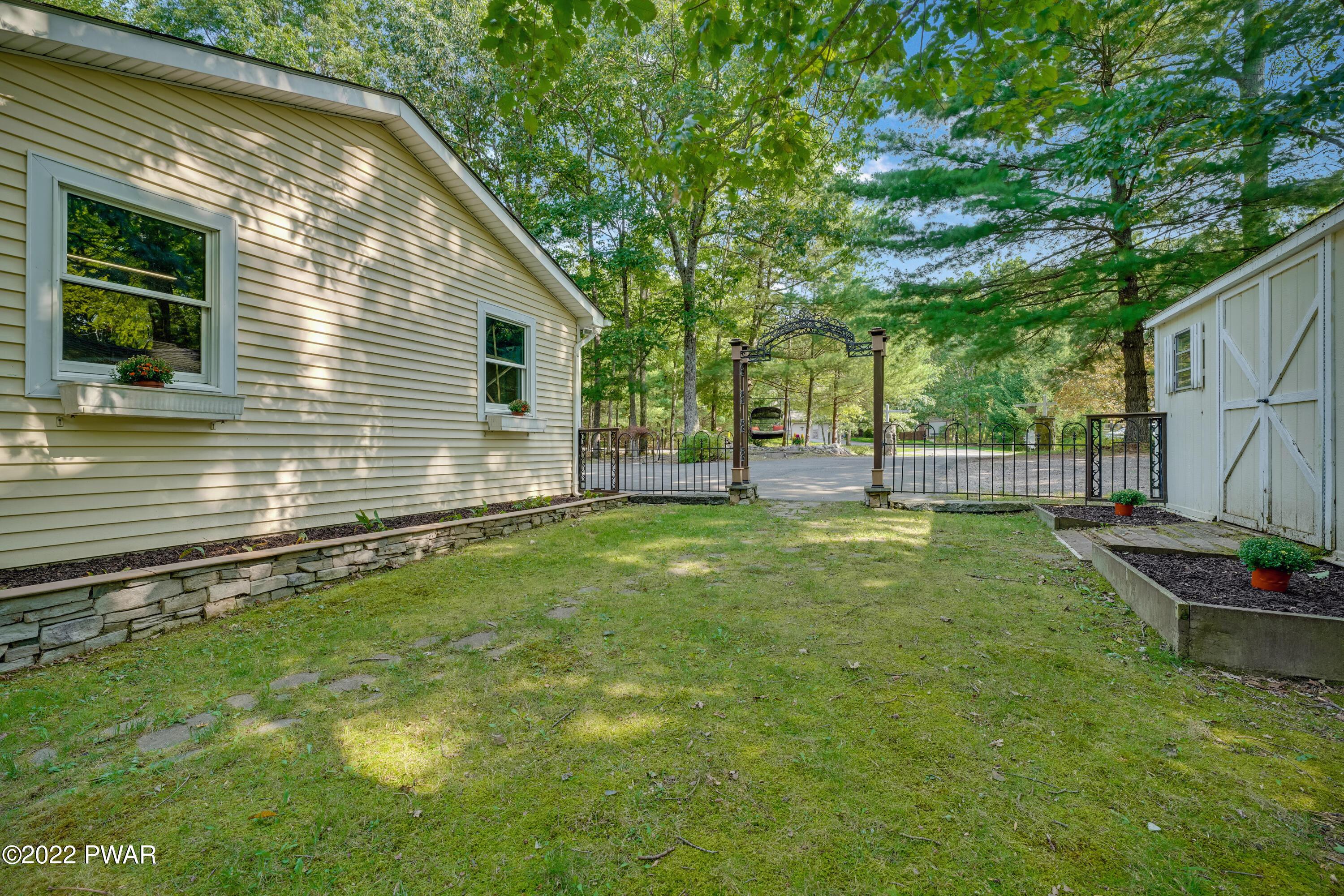 105 Stone Ridge Lane Milford, PA 18337 - Photo 11 of 45 DSC00656