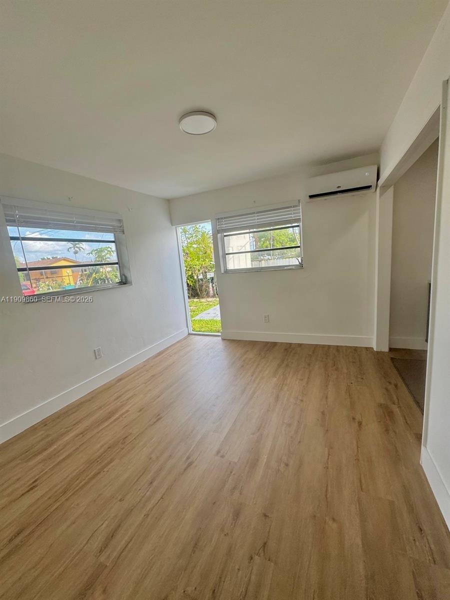 3200 Southwest 88th Place, Unit BACK Miami, FL 33165 - Photo 4 of 8