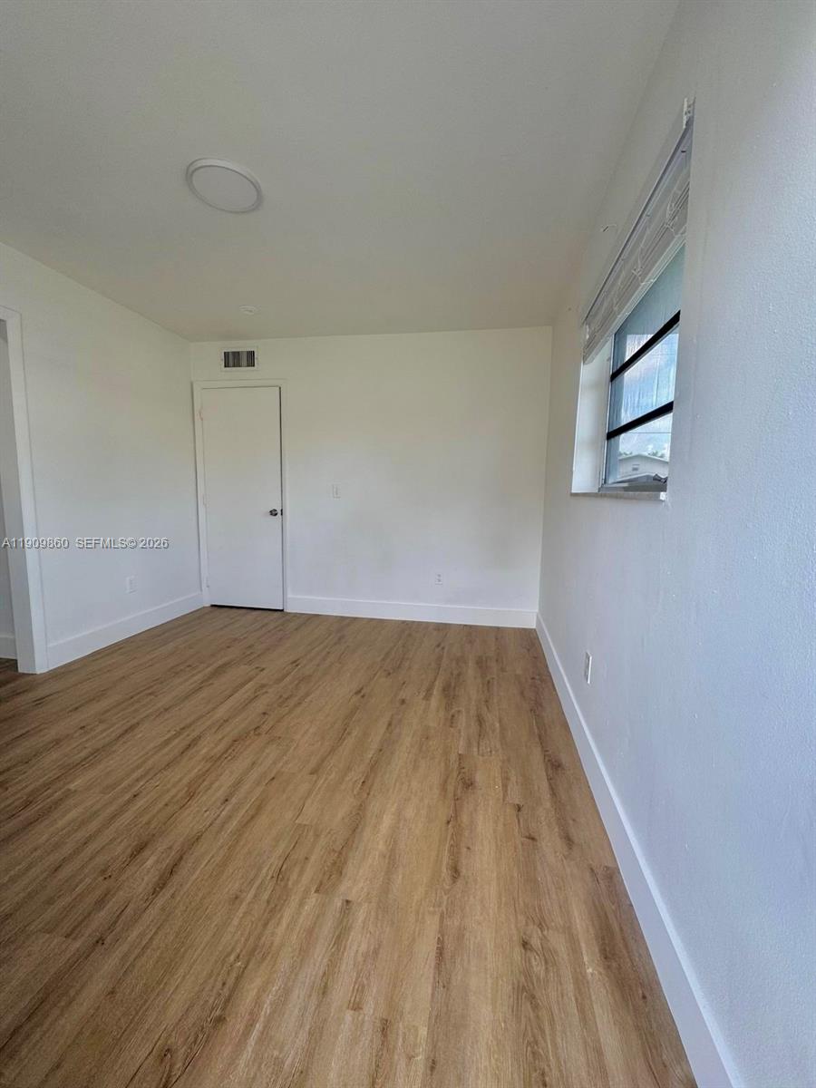 3200 Southwest 88th Place, Unit BACK Miami, FL 33165 - Photo 5 of 8