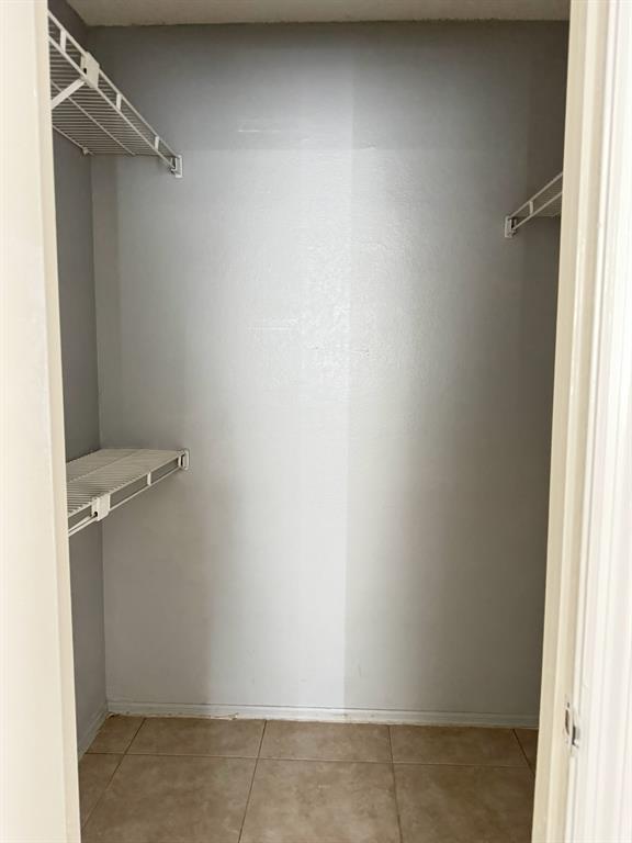 2866 South University Drive, Unit 5101 Davie, FL 33328 - Photo 5 of 6 a view of a air conditioner