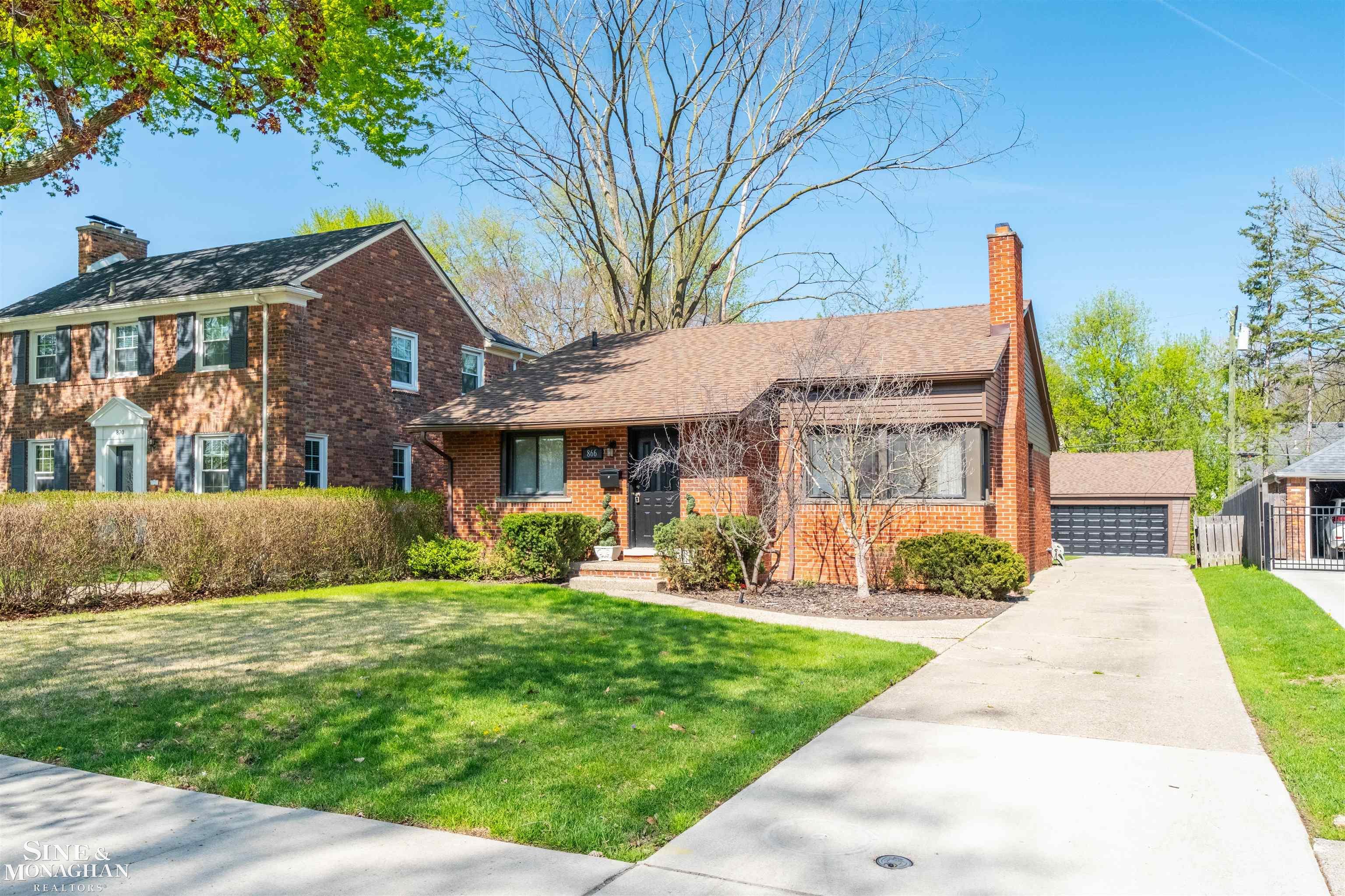 866 Lincoln Road Grosse Pointe, MI 48230 - Photo 3 of 34