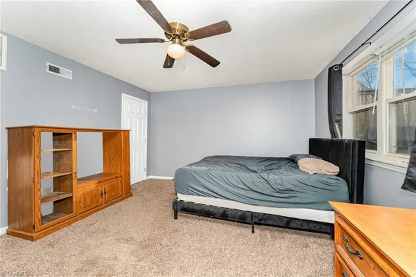 $290,000 | 7113 North River Road, Oak Ridge, NC 27310