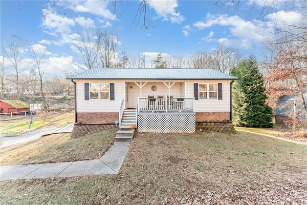 $290,000 | 7113 North River Road, Oak Ridge, NC 27310