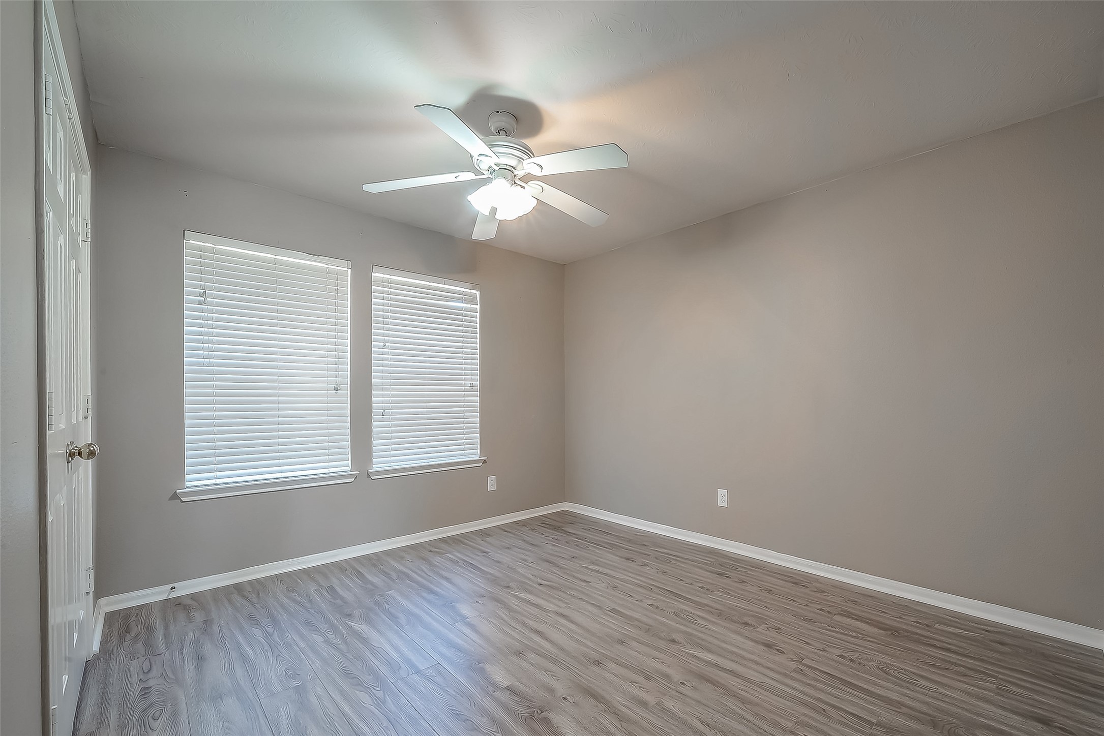 2118 Long Trail Path Court Spring, TX 77373 - Photo 15 of 27 Gallery Image 15
