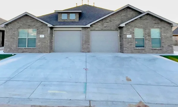 $1,300 | 2106 North Avenue J, Unit 1, Lubbock, TX 79403