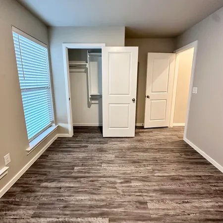 $1,300 | 2106 North Avenue J, Unit 1, Lubbock, TX 79403
