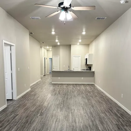 $1,300 | 2106 North Avenue J, Unit 1, Lubbock, TX 79403