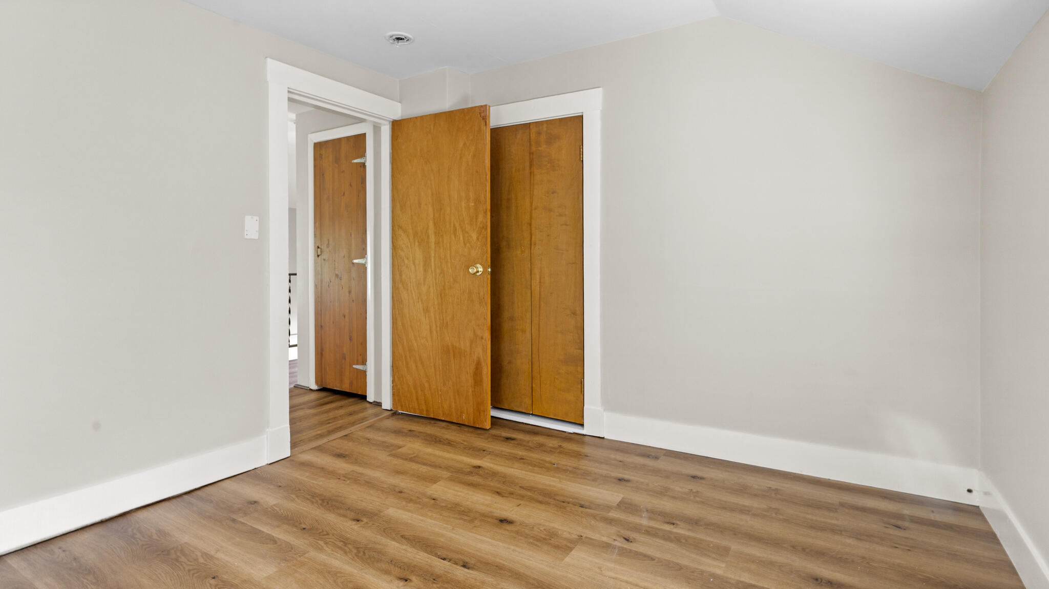 24 Warwick Street Bangor, ME 04401 - Photo 14 of 37 Bedroom 3