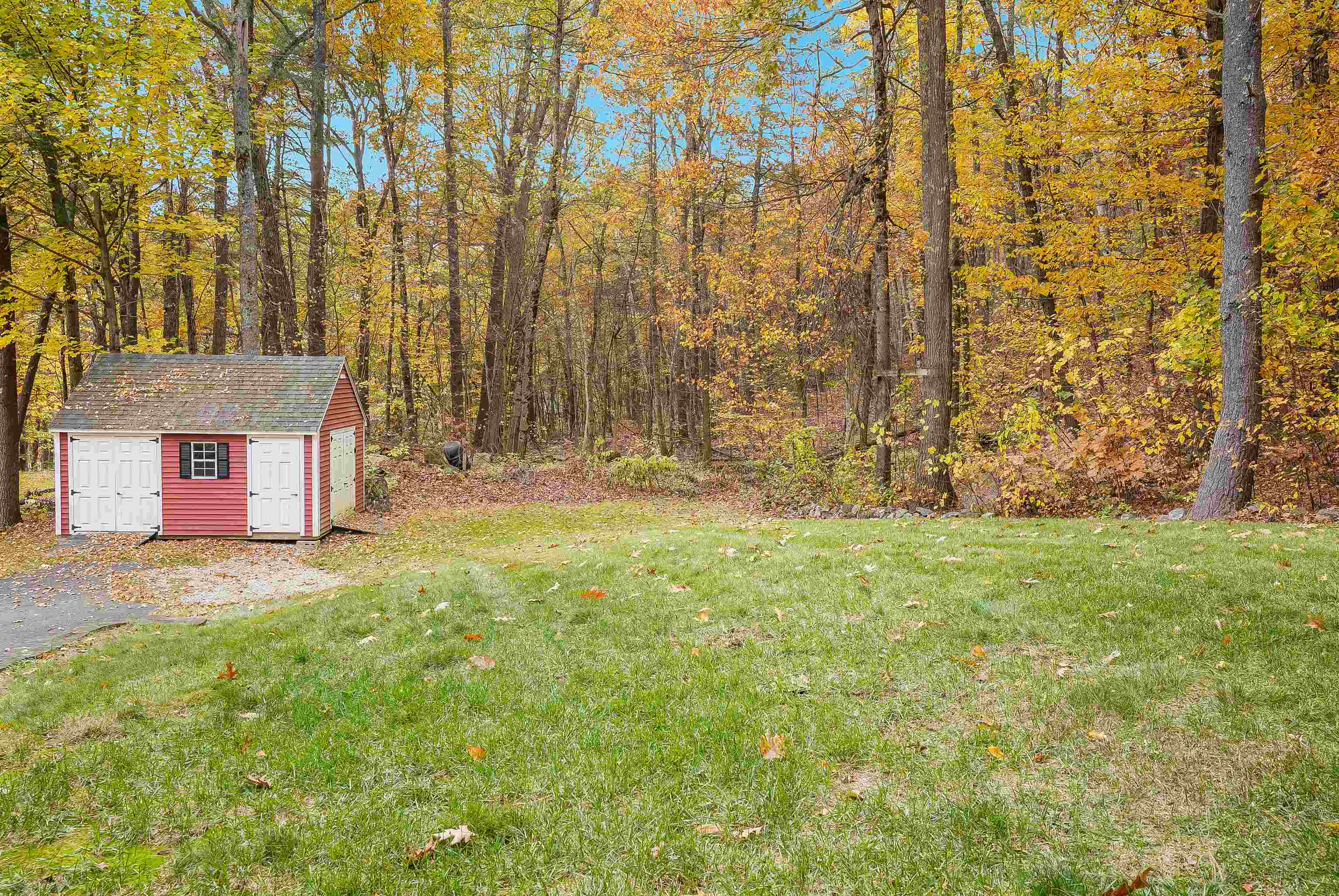 13 Bear Hill Road Windham, NH 03087 - Photo 44 of 48