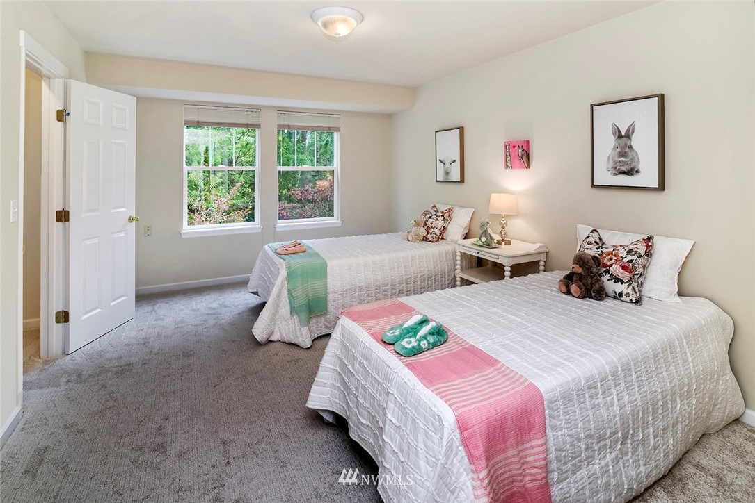 16265 Agate Point Road Northeast Bainbridge Island, WA 98110 - Photo 12 of 25 Gallery Image 12