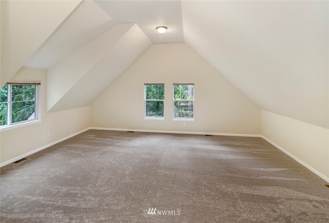 16265 Agate Point Road Northeast Bainbridge Island, WA 98110 - Photo 16 of 25 Gallery Image 16
