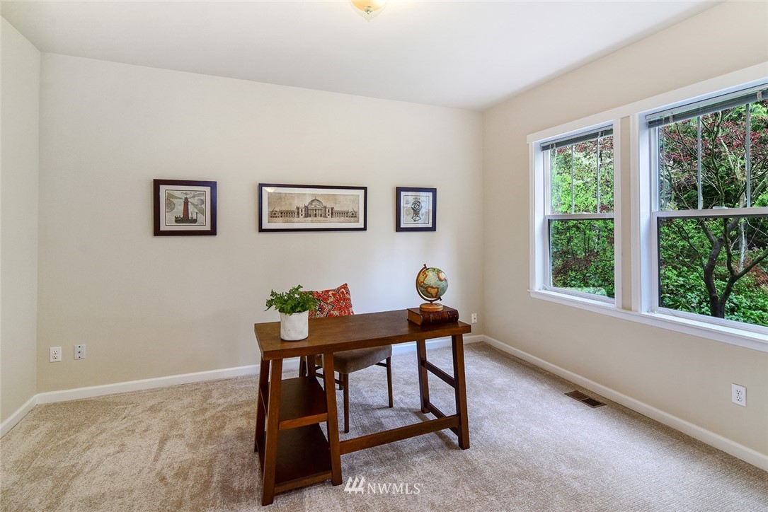 16265 Agate Point Road Northeast Bainbridge Island, WA 98110 - Photo 18 of 25 Gallery Image 18