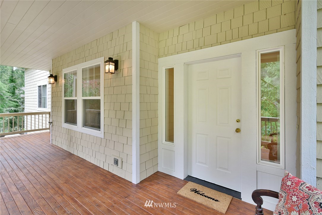 16265 Agate Point Road Northeast Bainbridge Island, WA 98110 - Photo 19 of 25 Gallery Image 19